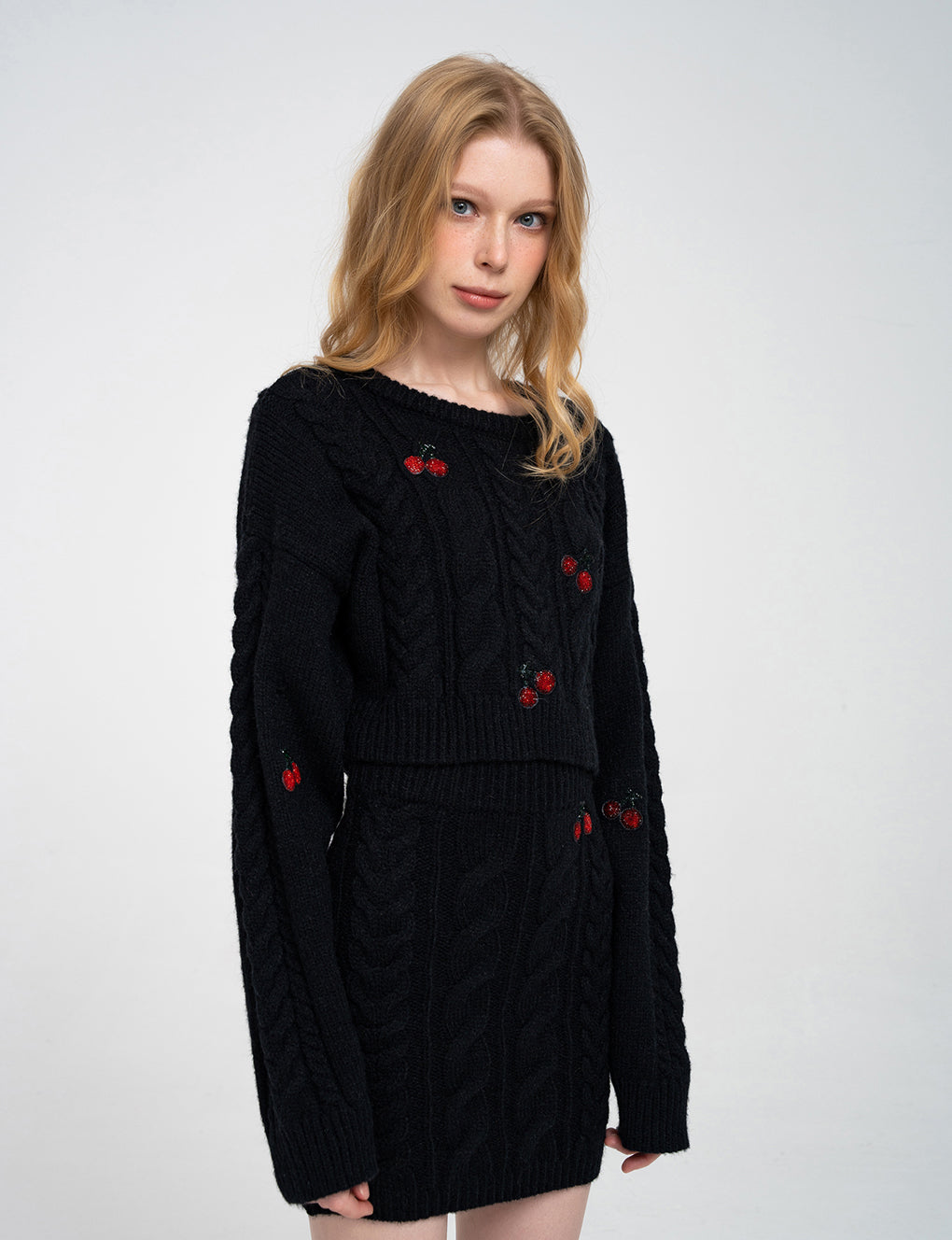 Cropped Cherry-embellished Cable-knit Jumper
