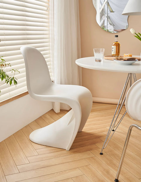 Oliver Dining Chair, Plastic