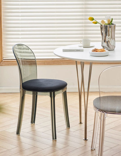 Lou Dining Chair, Plastic