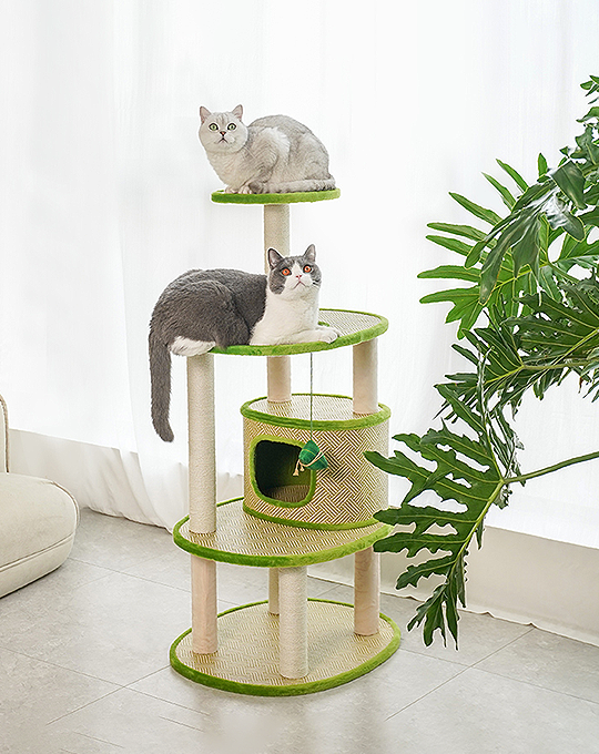 Leo Cat Tree/ Climber with Sisal Scratching Post