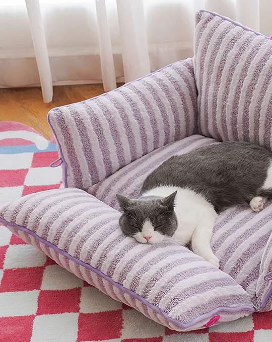 Max Cat Bed, Purple Fleece