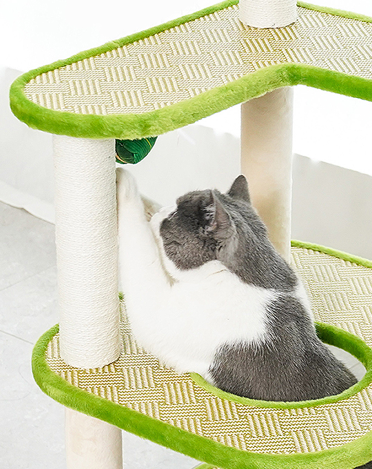 Leo Cat Tree/ Climber with Sisal Scratching Post