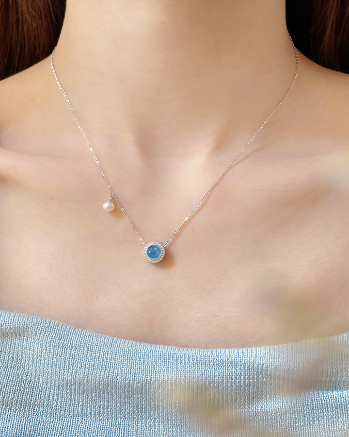 Sapphire Glow Pearl Necklace