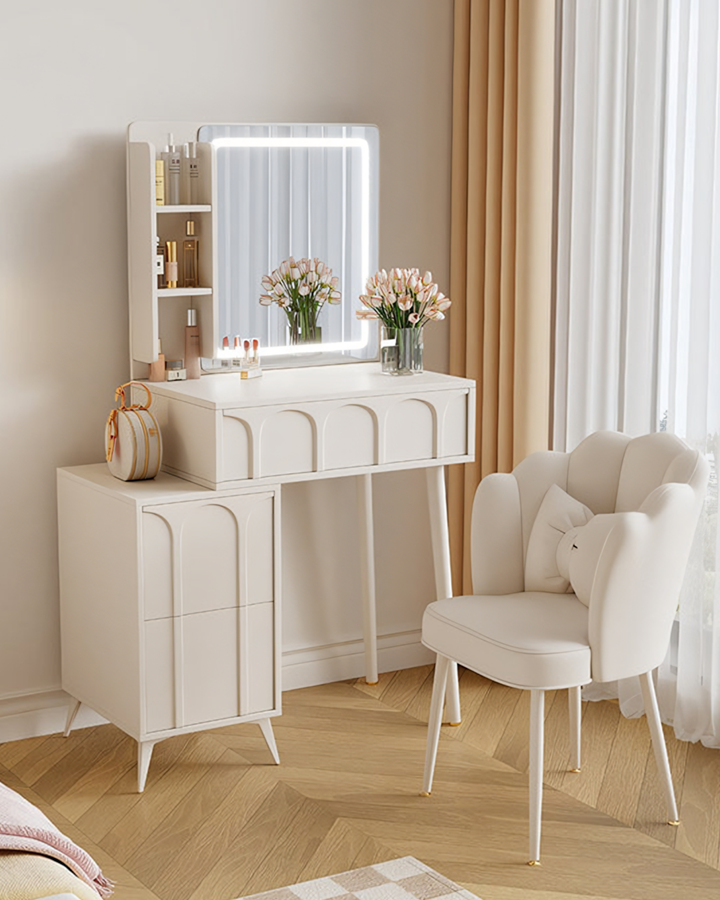 Kincaid Dressing Table with Mirror